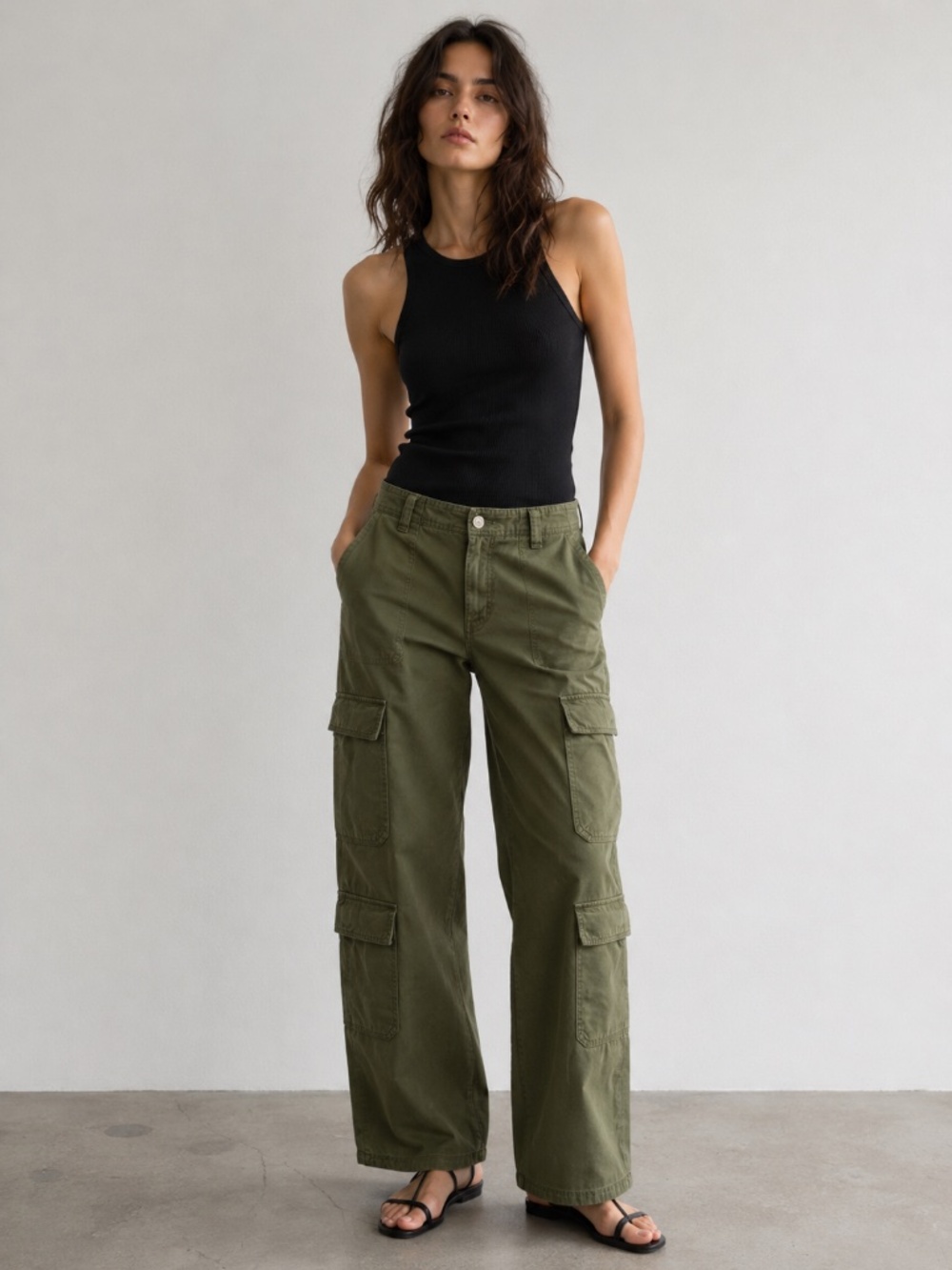 Zara Green Cargo Pants Double Pockets Relaxed Fit - size 2